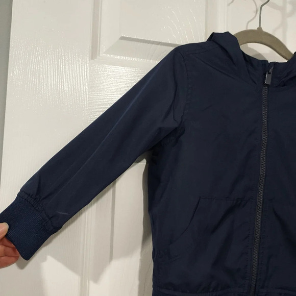 Old Navy Hooded Uniform Windbreaker Jacket in Navy Blue in Size 2T - Picture 2 of 10